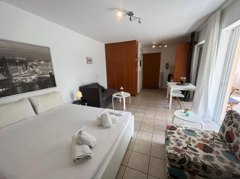 Appartement Modern Studio Large Veranda -Metro Station Suggrou à Athènes Extérieur photo