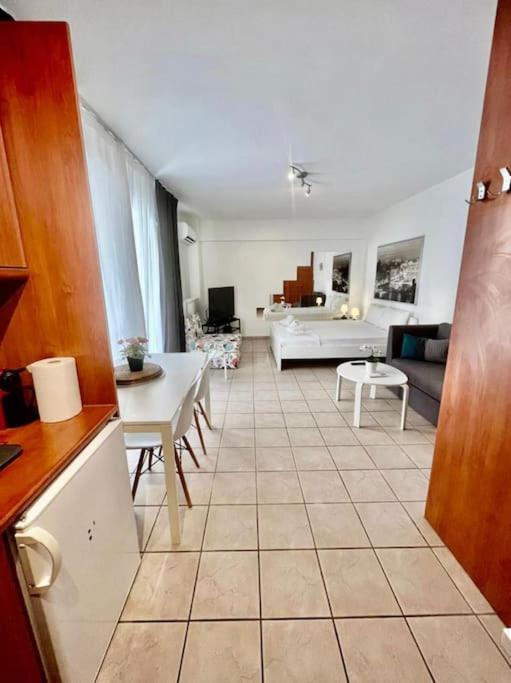 Appartement Modern Studio Large Veranda -Metro Station Suggrou à Athènes Extérieur photo